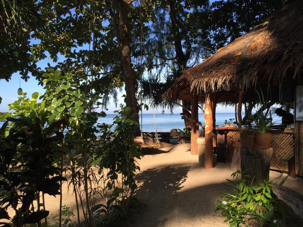Отель Cocobar&Bungalow'Kohjum Кох-Юм Экстерьер фото