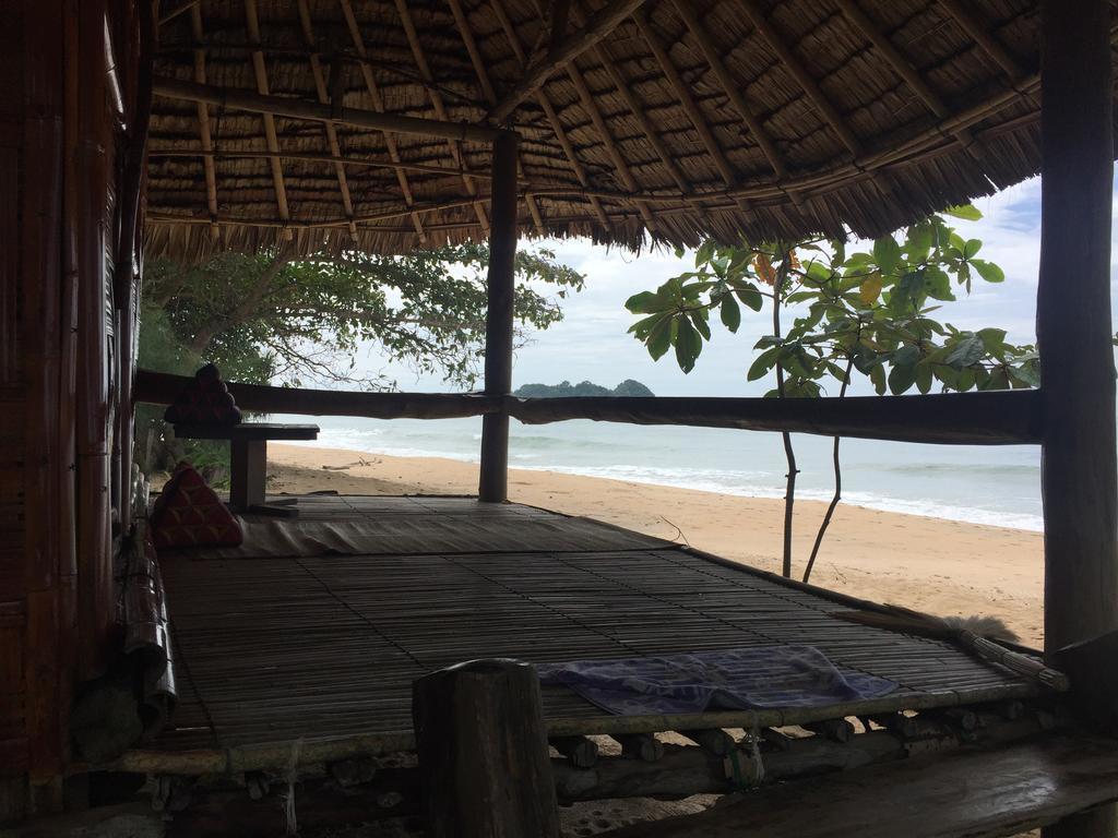Отель Cocobar&Bungalow'Kohjum Кох-Юм Экстерьер фото