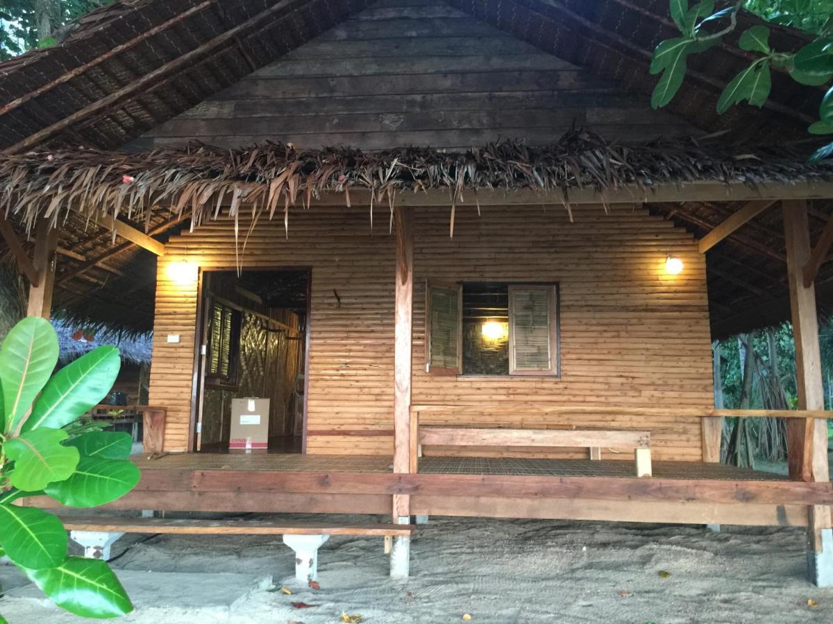 Отель Cocobar&Bungalow'Kohjum Кох-Юм Экстерьер фото