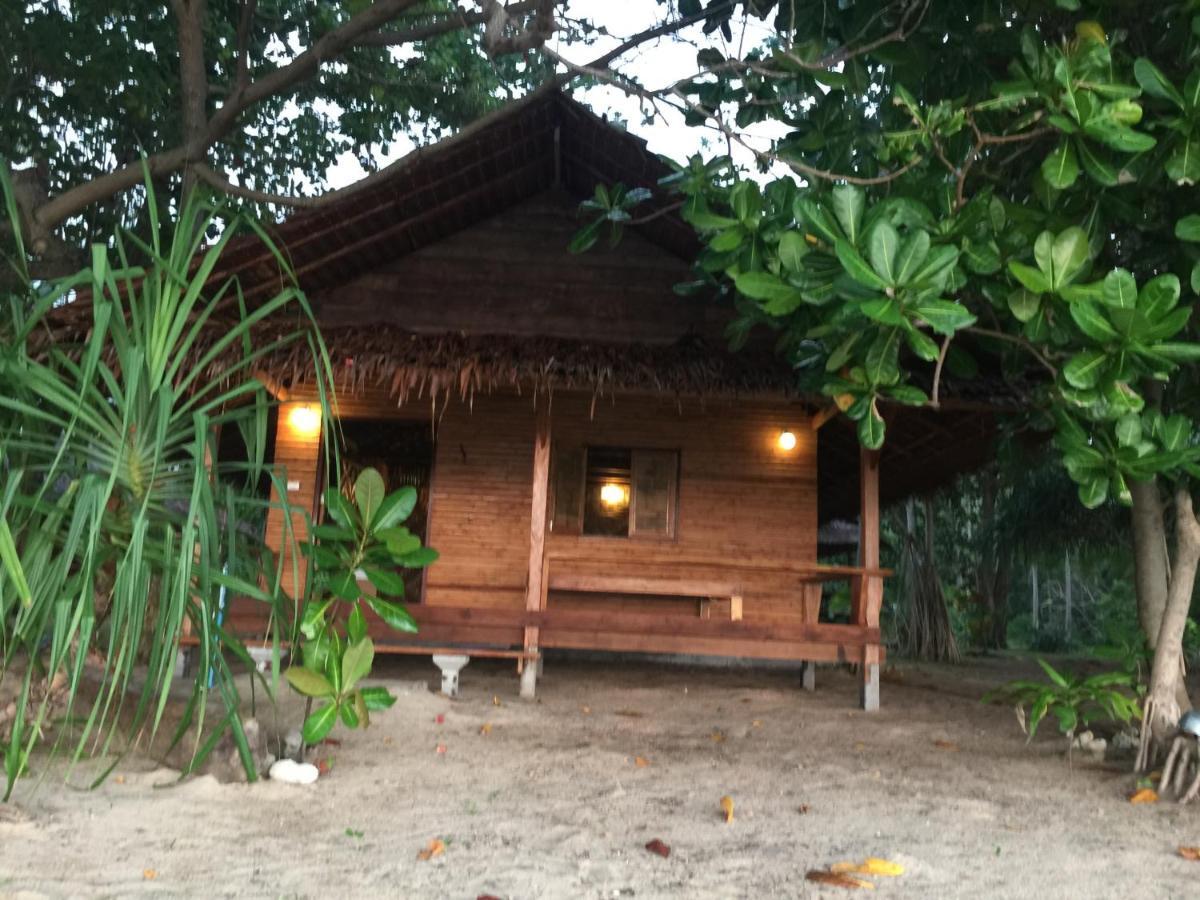 Отель Cocobar&Bungalow'Kohjum Кох-Юм Экстерьер фото