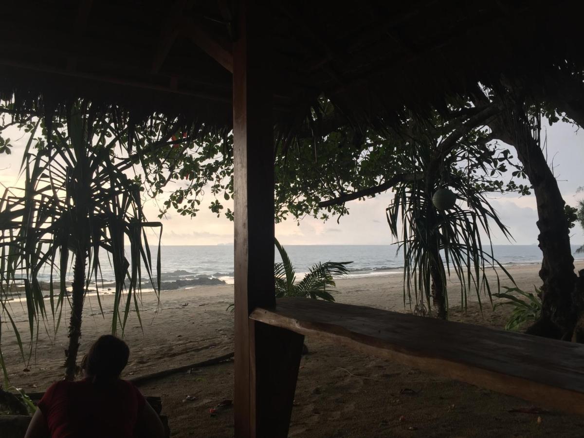 Отель Cocobar&Bungalow'Kohjum Кох-Юм Экстерьер фото